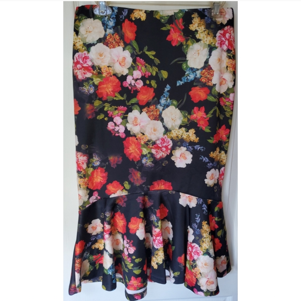 Floral peplum skirt